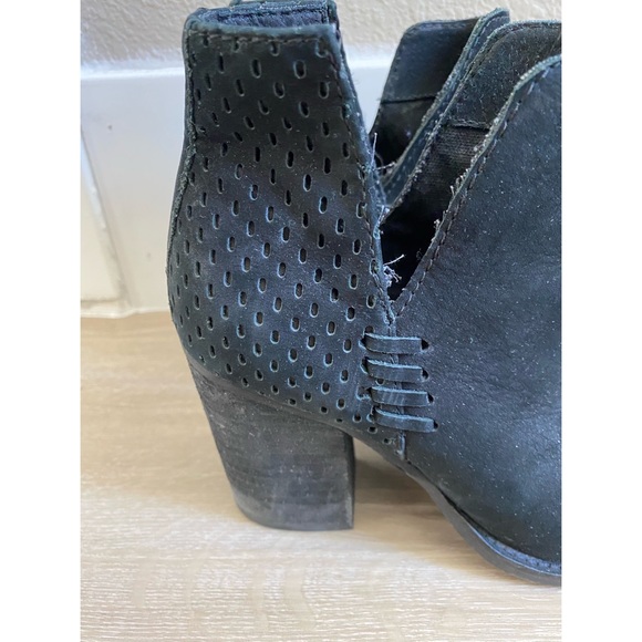 Steve Madden Black Booties - Picture 5 of 7